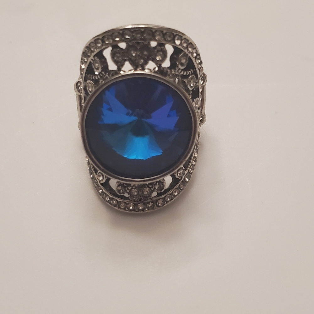 4 Paparazzi Stretch Rings - Picture 9 of 12